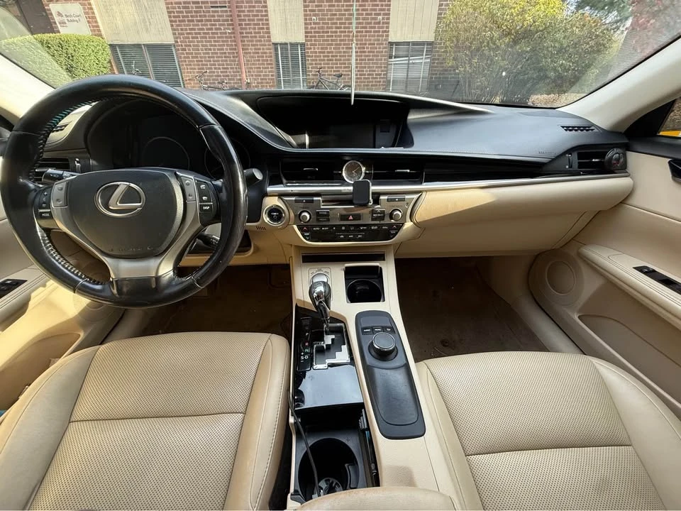 2015 Lexus ES 6th Gen - Image 7 of 7