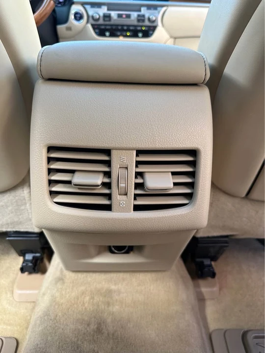 2015 Lexus ES 6th Gen - Image 7 of 11