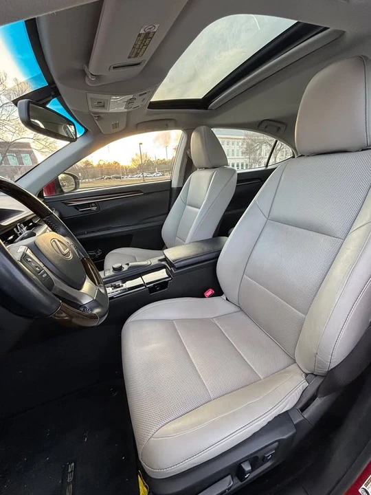 2015 Lexus ES 6th Gen - Image 8 of 11