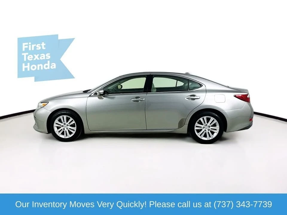 2015 Lexus ES 6th Gen - Image 4 of 19