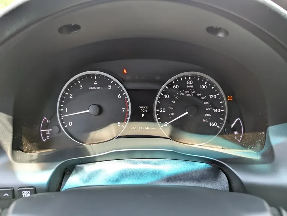 2015 Lexus ES 6th Gen - Image 11 of 18