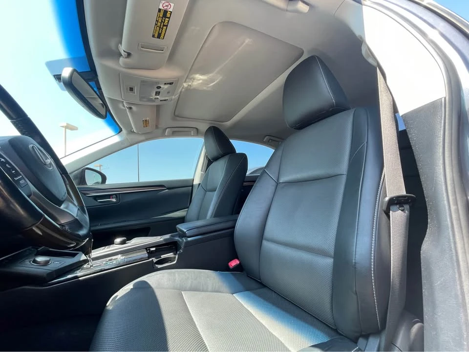 2015 Lexus ES 6th Gen - Image 11 of 16