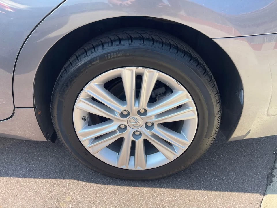 2015 Lexus ES 6th Gen - Image 16 of 16