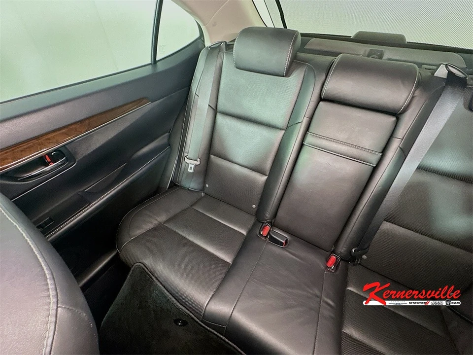 2015 Lexus ES 6th Gen - Image 12 of 21