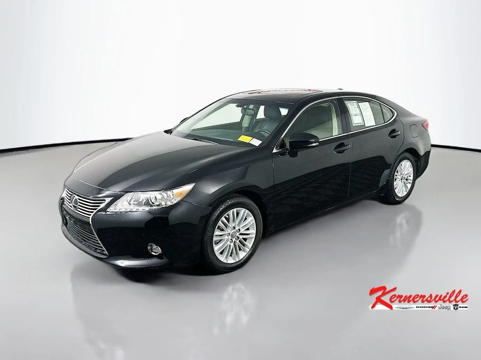 2015 Lexus ES 6th Gen - Image 3 of 21
