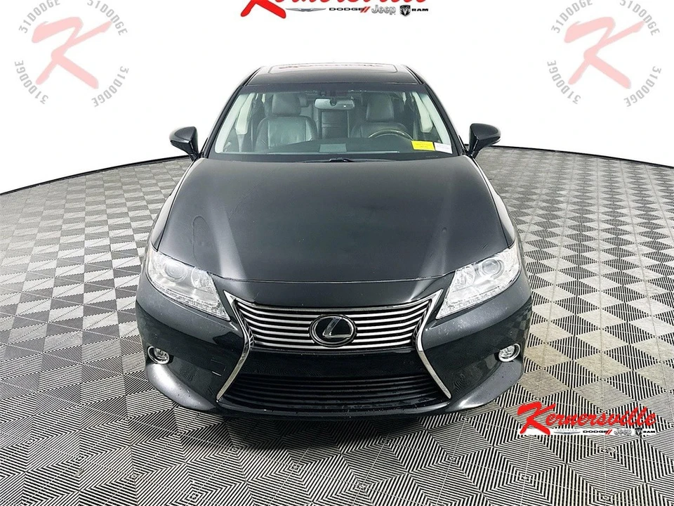 2015 Lexus ES 6th Gen - Image 2 of 21