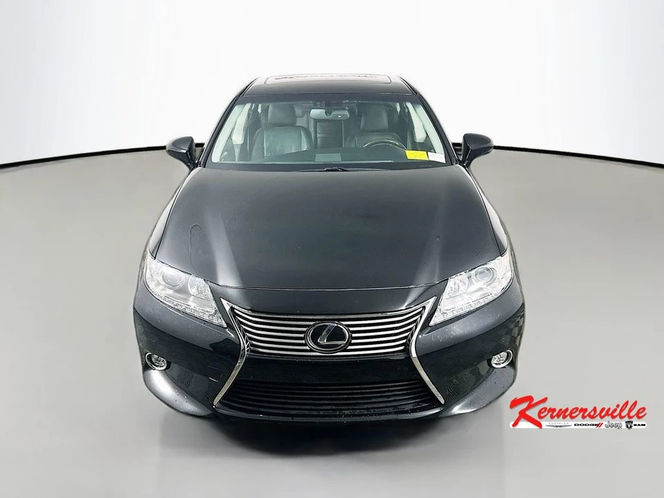 2015 Lexus ES 6th Gen - Image 2 of 21