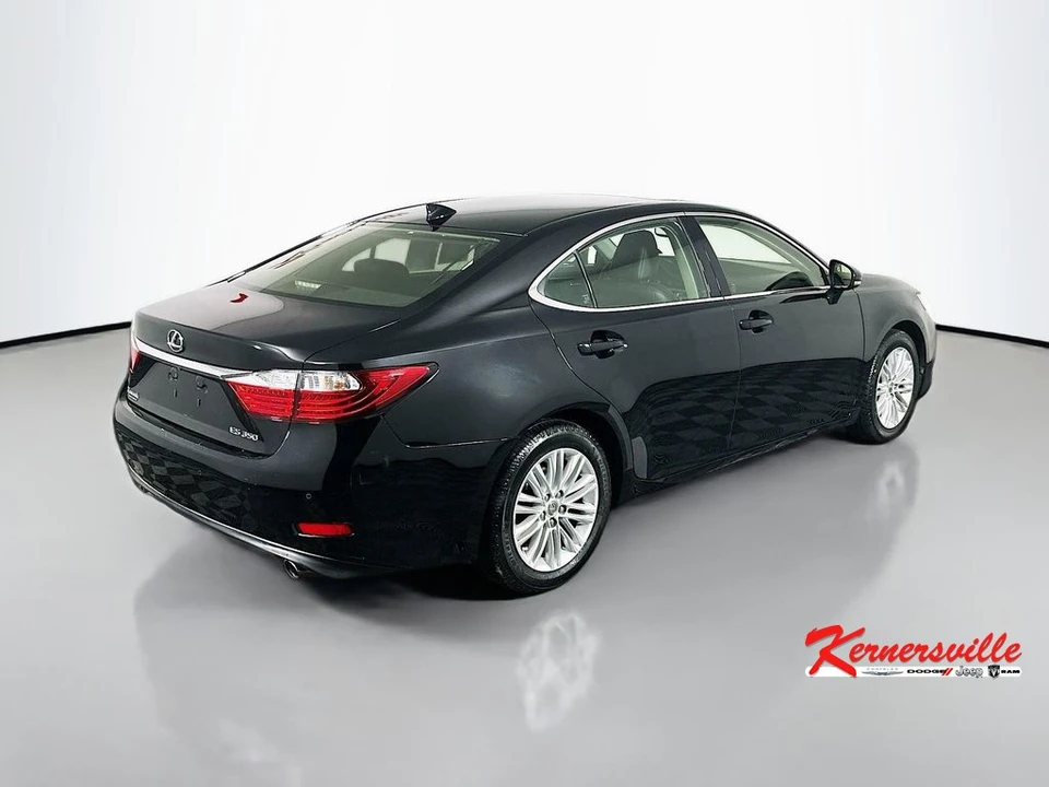 2015 Lexus ES 6th Gen - Image 7 of 21