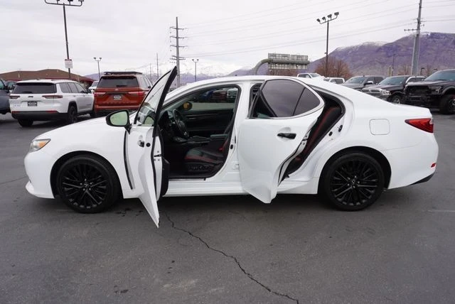 2015 Lexus ES 6th Gen - Image 19 of 21