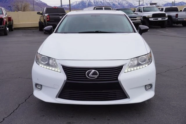 2015 Lexus ES 6th Gen - Image 3 of 21