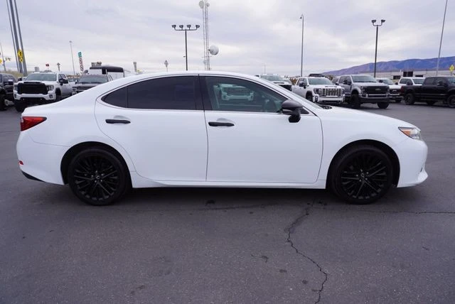 2015 Lexus ES 6th Gen - Image 11 of 21