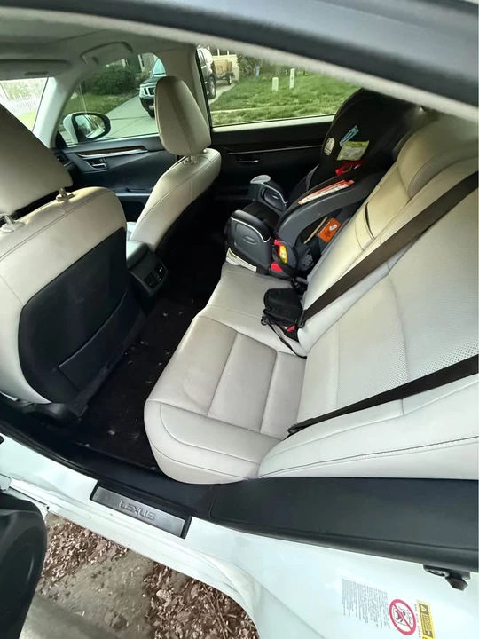 2015 Lexus ES 6th Gen - Image 6 of 9
