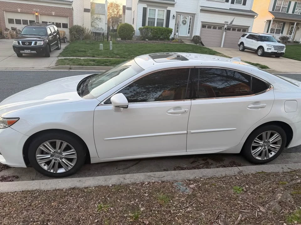 2015 Lexus ES 6th Gen - Image 3 of 9