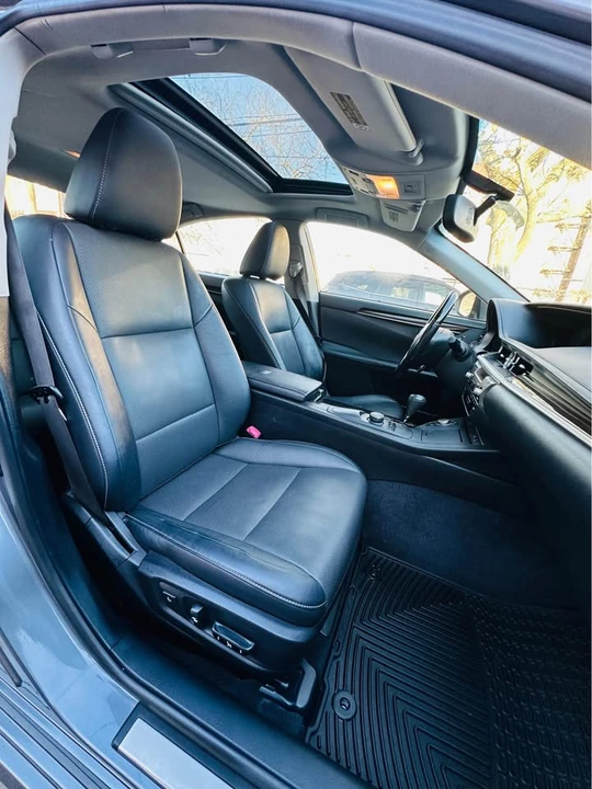 2015 Lexus ES 6th Gen - Image 13 of 18