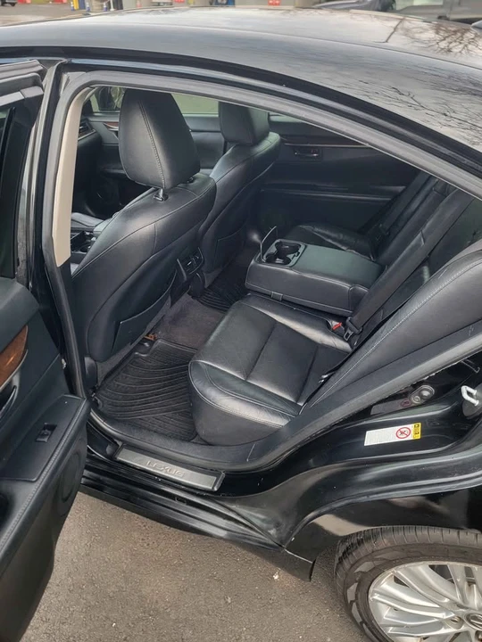 2015 Lexus ES 6th Gen - Image 4 of 9