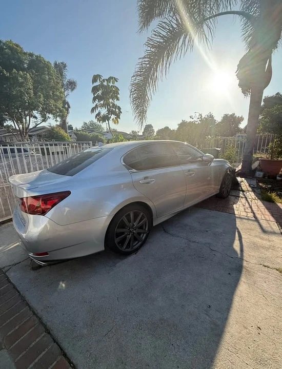 2015 Lexus ES 6th Gen - Image 9 of 10