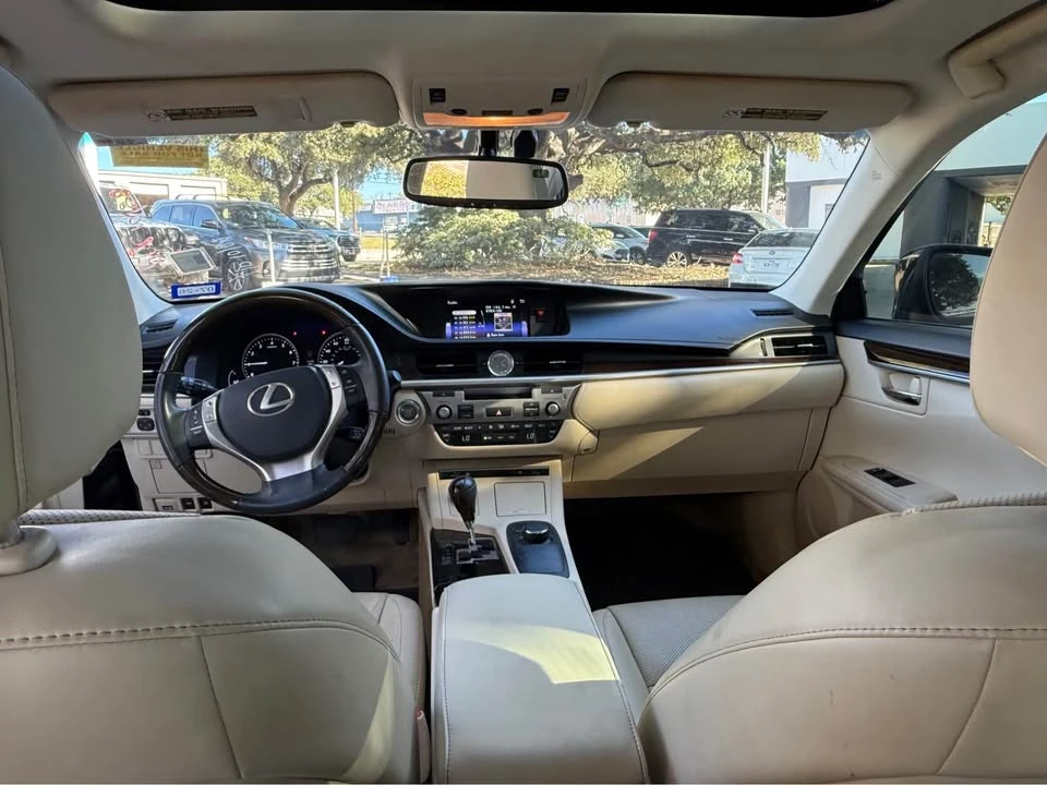2015 Lexus ES 6th Gen - Image 7 of 8