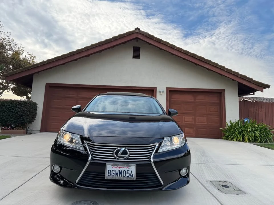 2015 Lexus ES 6th Gen - Image 4 of 17