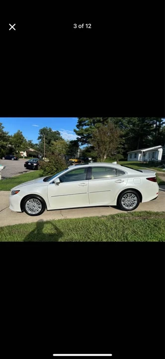 2015 Lexus ES 6th Gen - Image 2 of 11