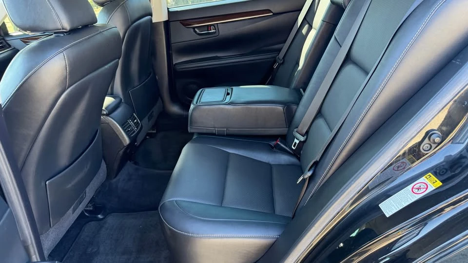 2015 Lexus ES 6th Gen - Image 7 of 9