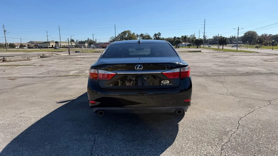 2015 Lexus ES 6th Gen - Image 5 of 12