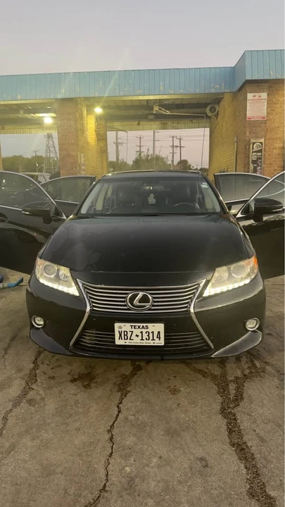 2015 Lexus ES 6th Gen - Image 3 of 17