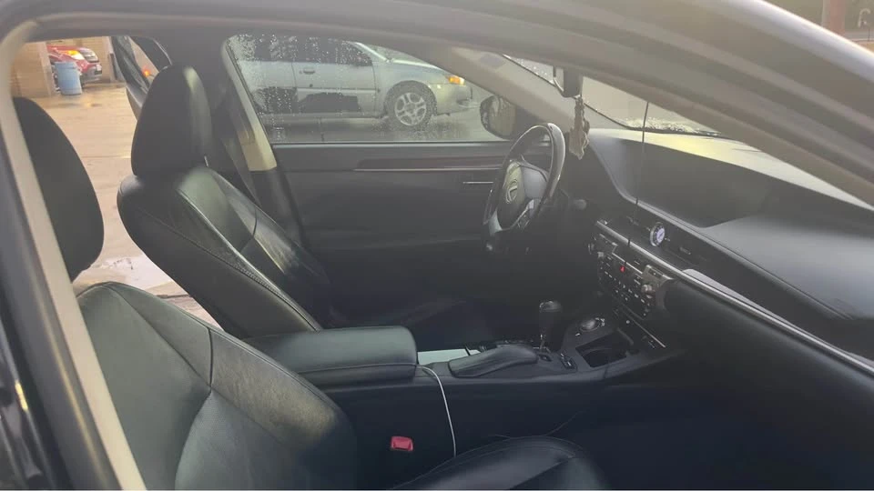 2015 Lexus ES 6th Gen - Image 17 of 17