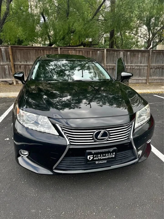 2015 Lexus ES 6th Gen - Image 2 of 17