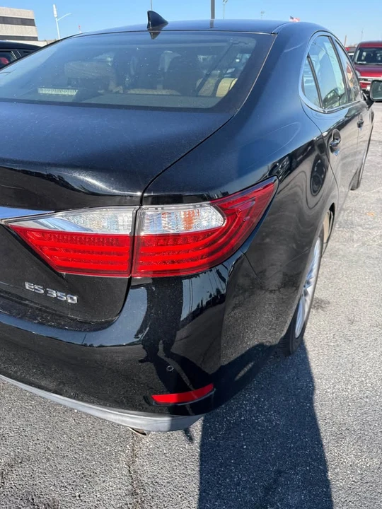 2015 Lexus ES 6th Gen - Image 4 of 6