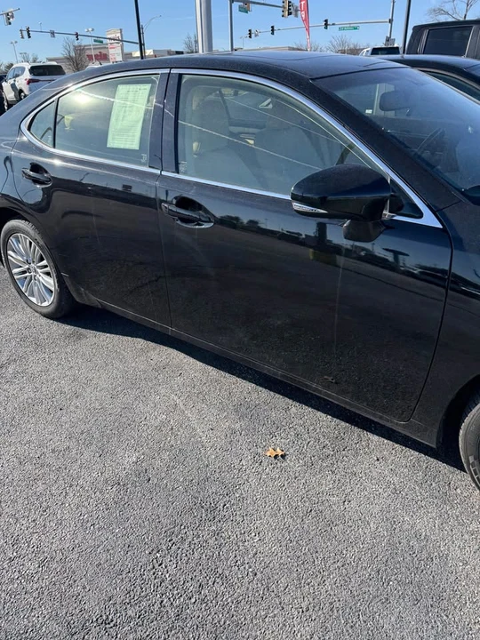 2015 Lexus ES 6th Gen - Image 2 of 6
