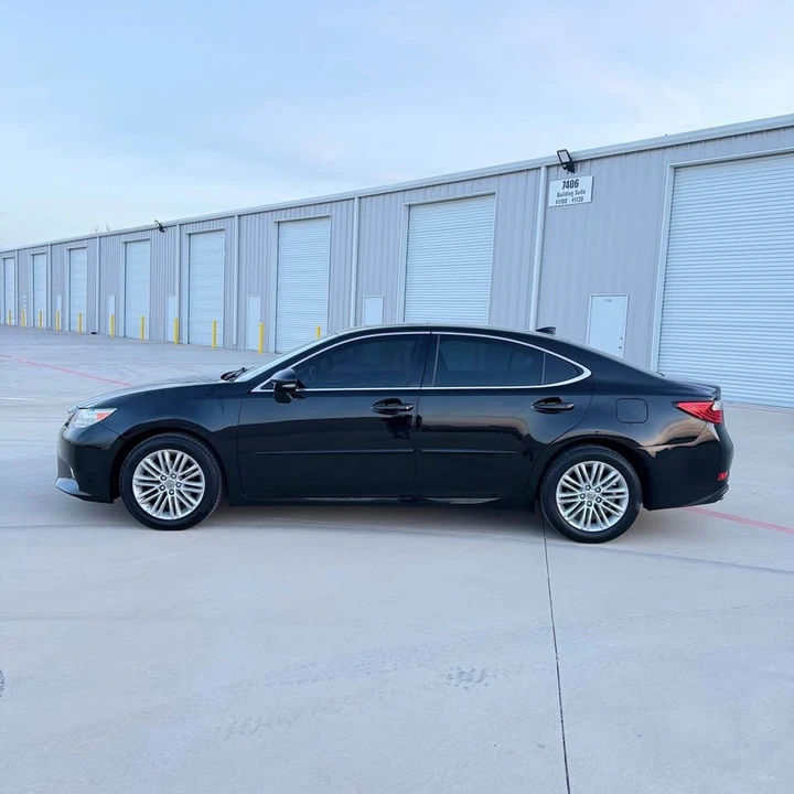 2015 Lexus ES 6th Gen - Image 4 of 18