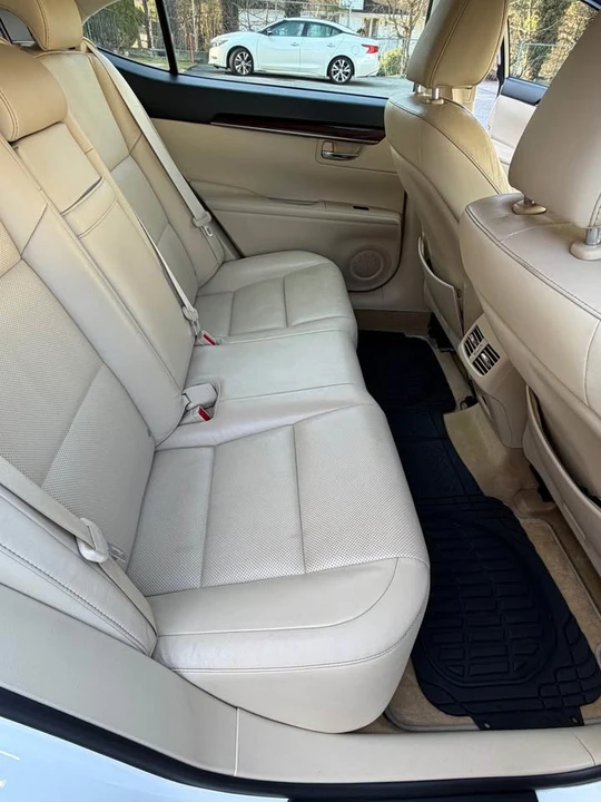 2015 Lexus ES 6th Gen - Image 6 of 9
