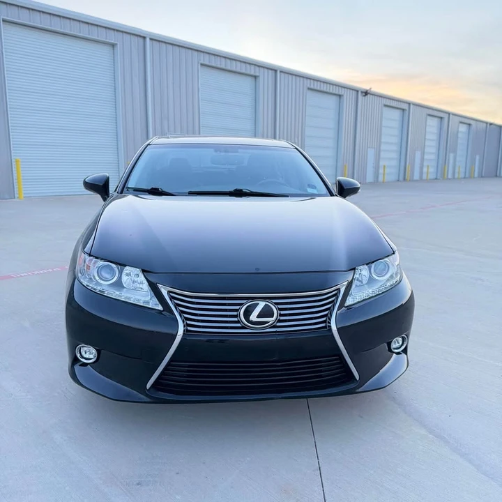 2015 Lexus ES 6th Gen - Image 12 of 18