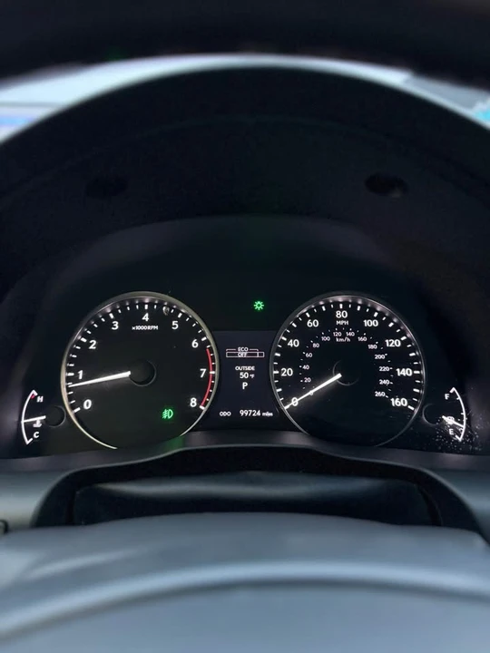 2015 Lexus ES 6th Gen - Image 11 of 14