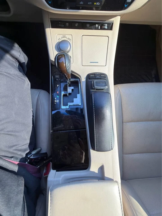 2015 Lexus ES 6th Gen - Image 20 of 20