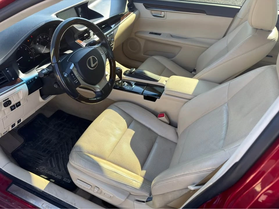 2015 Lexus ES 6th Gen - Image 17 of 20