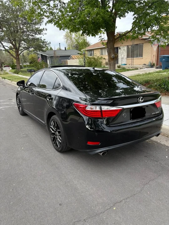 2015 Lexus ES 6th Gen - Image 4 of 12