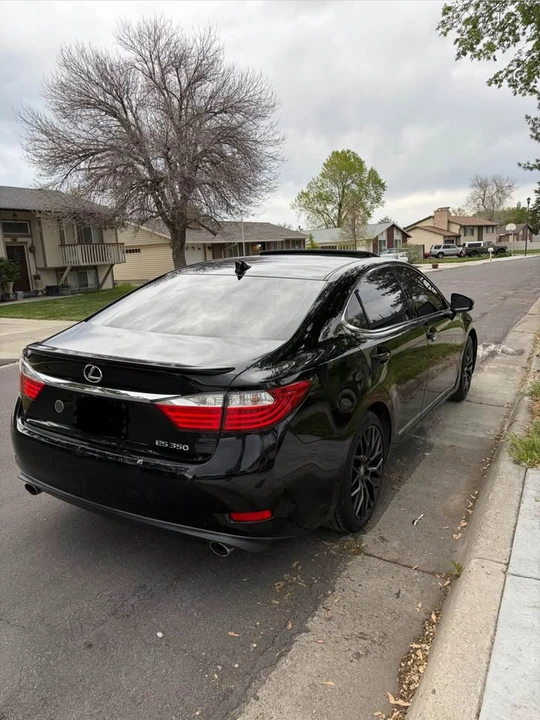 2015 Lexus ES 6th Gen - Image 5 of 12