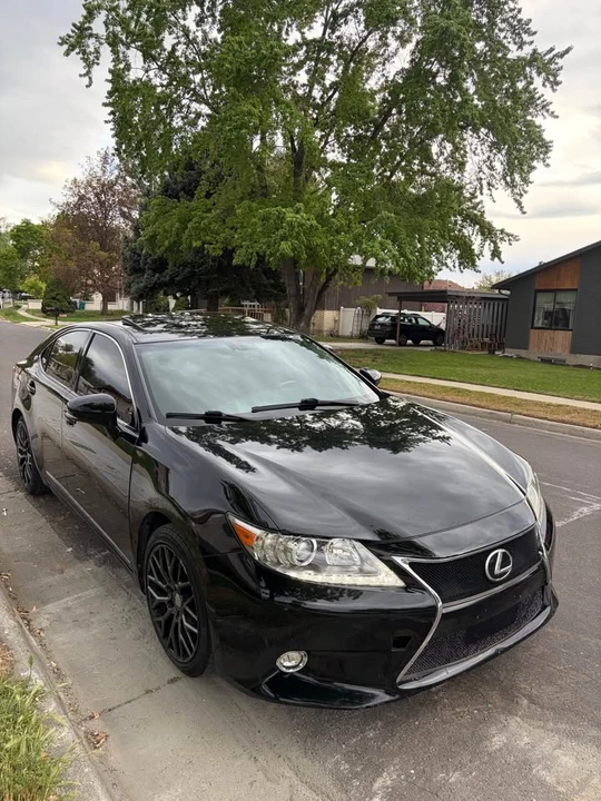 2015 Lexus ES 6th Gen - Image 6 of 12