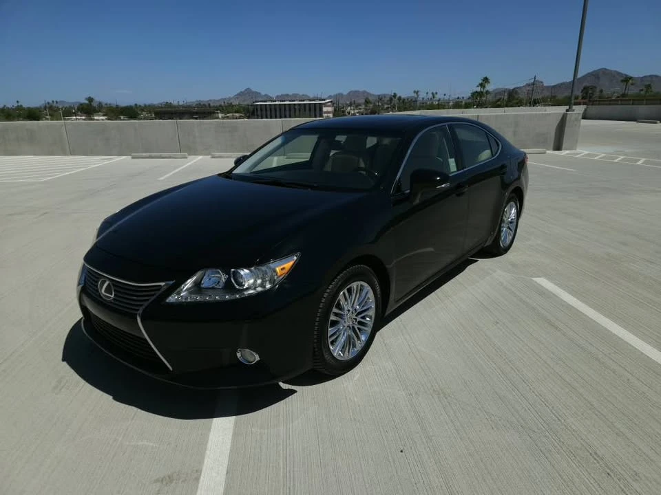 2015 Lexus ES 6th Gen - Image 7 of 19