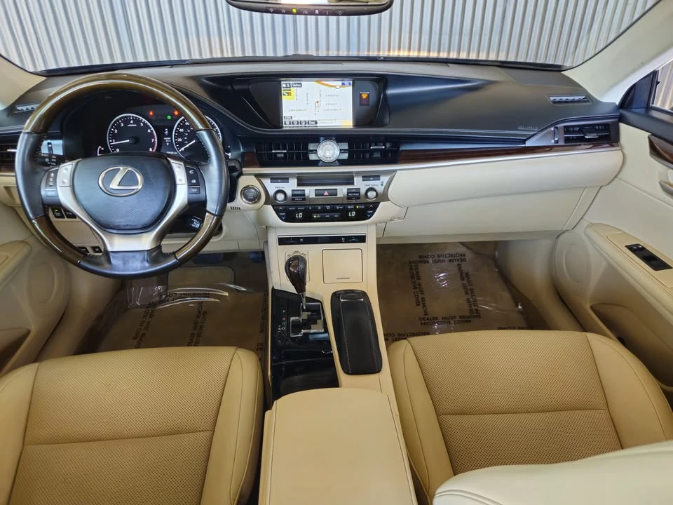 2015 Lexus ES 6th Gen - Image 14 of 19