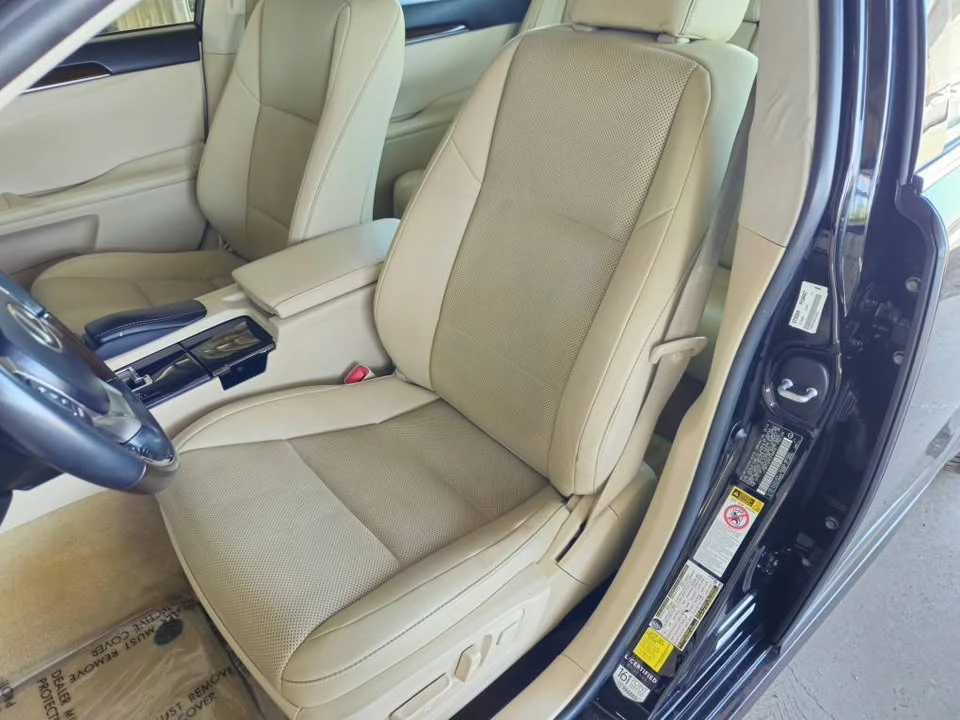 2015 Lexus ES 6th Gen - Image 12 of 19