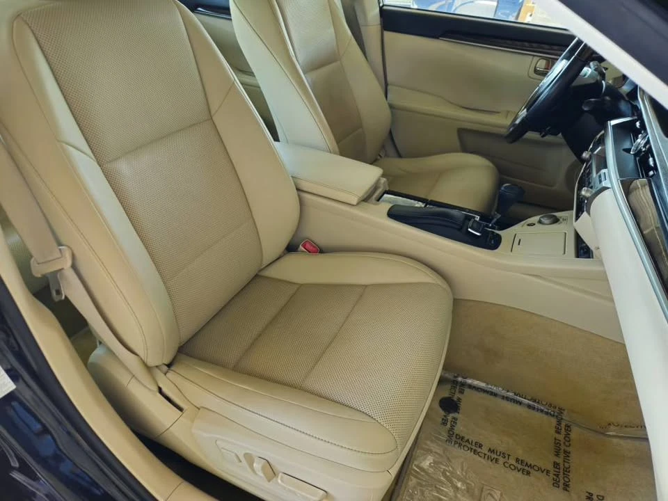2015 Lexus ES 6th Gen - Image 13 of 19
