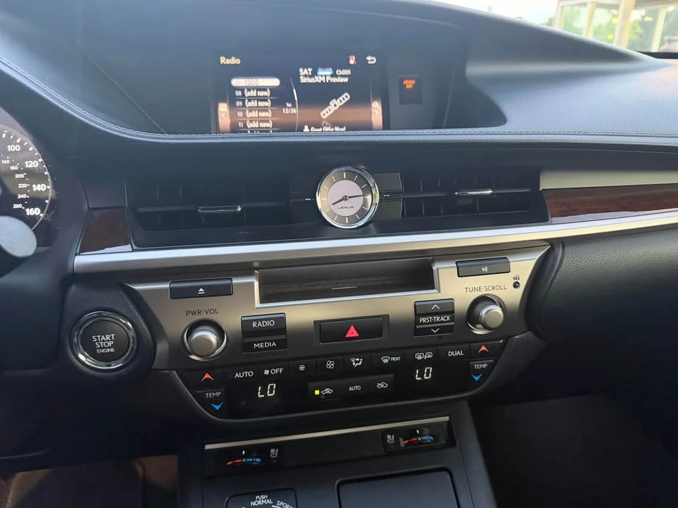 2015 Lexus ES 6th Gen - Image 16 of 16