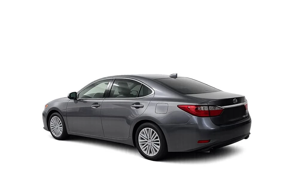 2015 Lexus ES 6th Gen - Image 4 of 4
