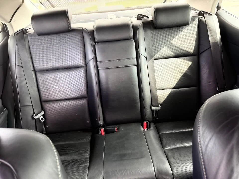 2015 Lexus ES 6th Gen - Image 13 of 19