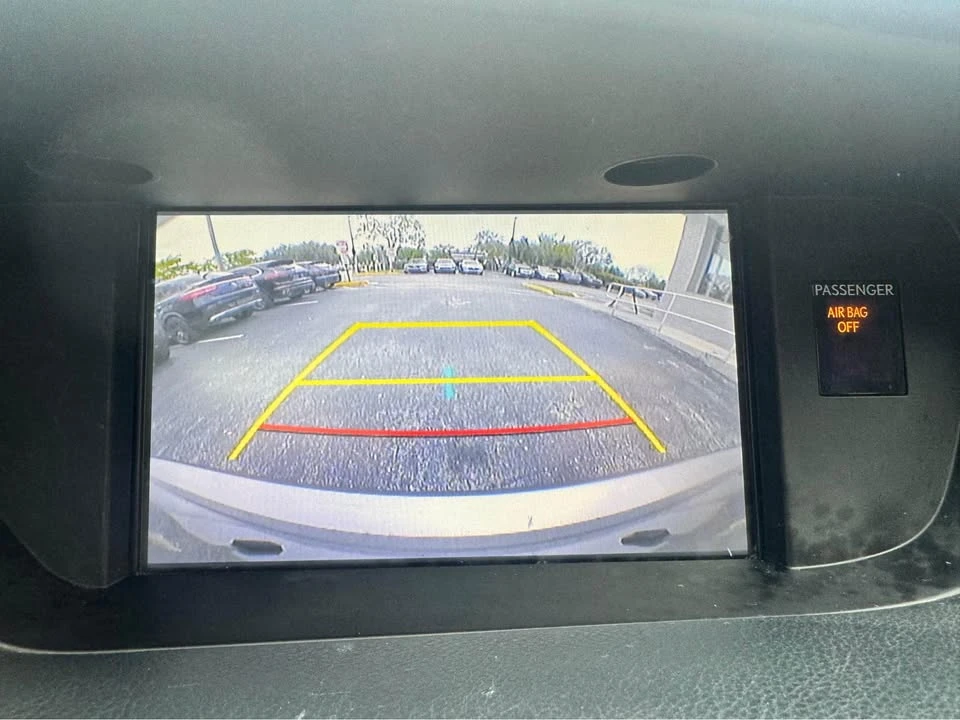 2015 Lexus ES 6th Gen - Image 17 of 19