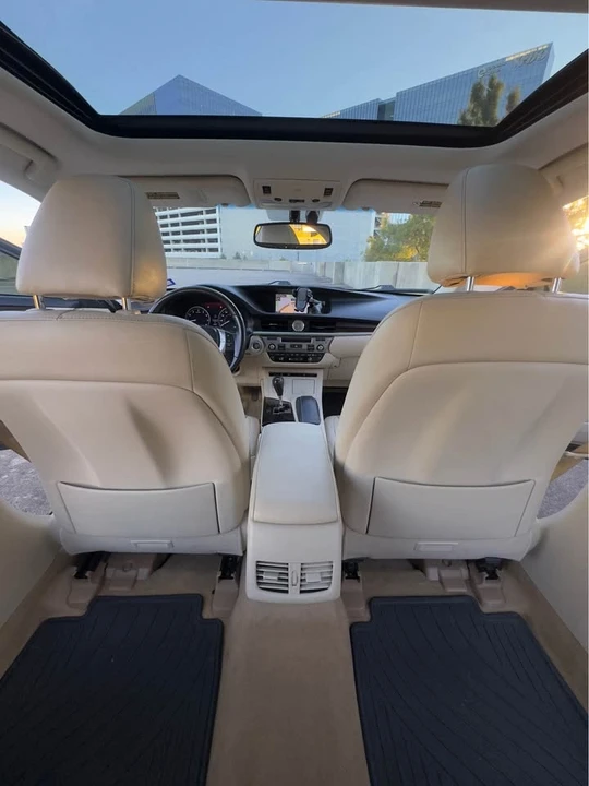 2015 Lexus ES 6th Gen - Image 11 of 18