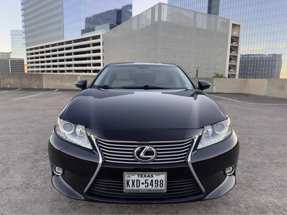 2015 Lexus ES 6th Gen - Image 7 of 18