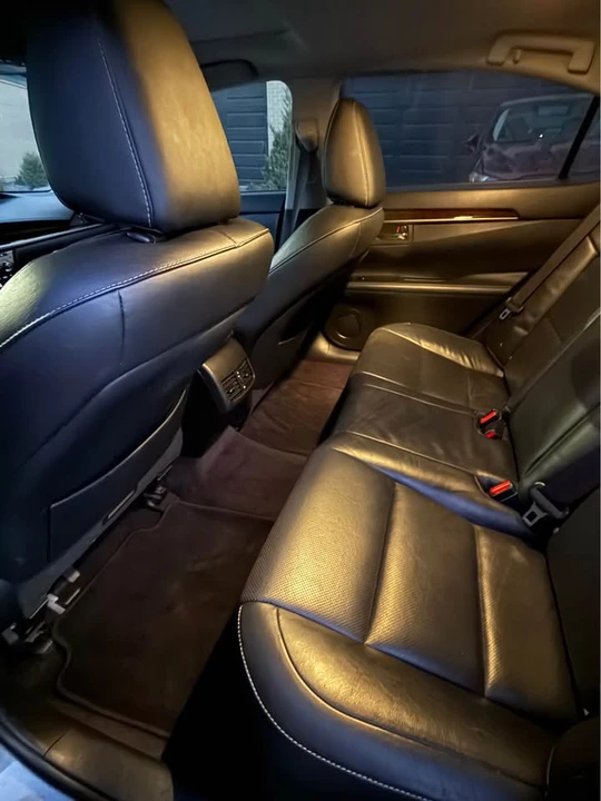2015 Lexus ES 6th Gen - Image 10 of 20